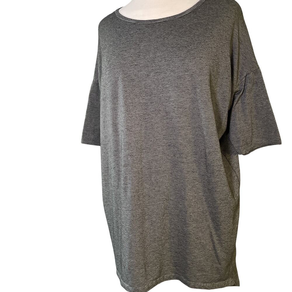 Size S LulaRoe top, tunic, Irma EUC, gray striped